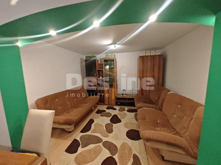 Casă individuală cu 7 camere cu Canalizare în Bereasca