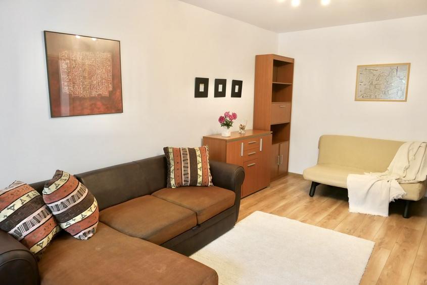 Apartament cu 2 camere decomandat în Basarabia