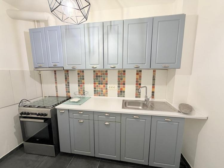 Apartament cu 3 camere decomandat, mobilat în Pantelimon