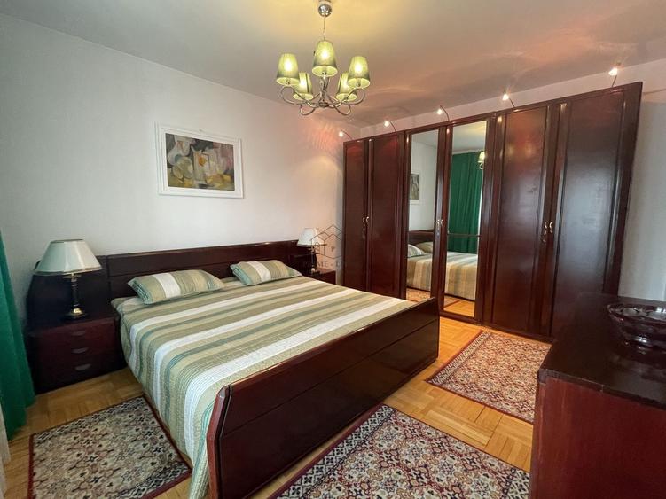 Apartament cu 3 camere decomandat, mobilat în Victoriei