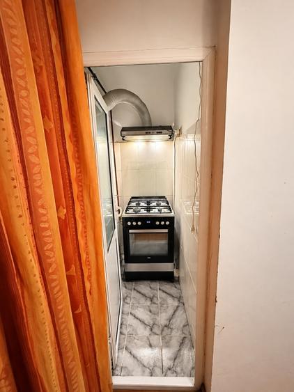 Apartament cu 2 camere decomandat, mobilat în Rovine