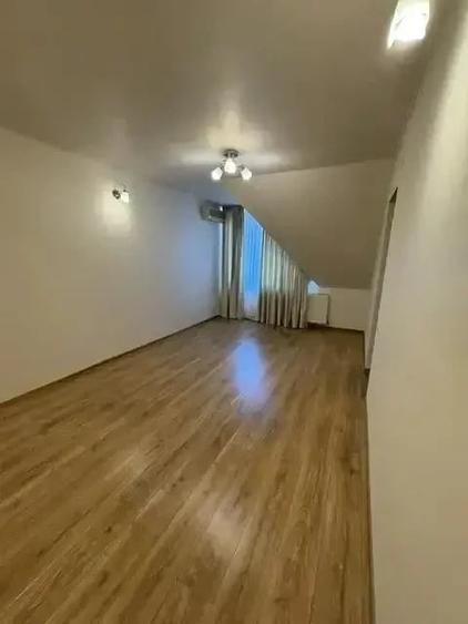 Casă cu 1 camere cu Teren 300 Mp în Băneasa