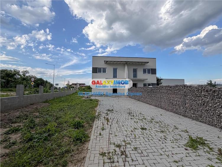 Casă cu Teren 270 Mp în Cristian