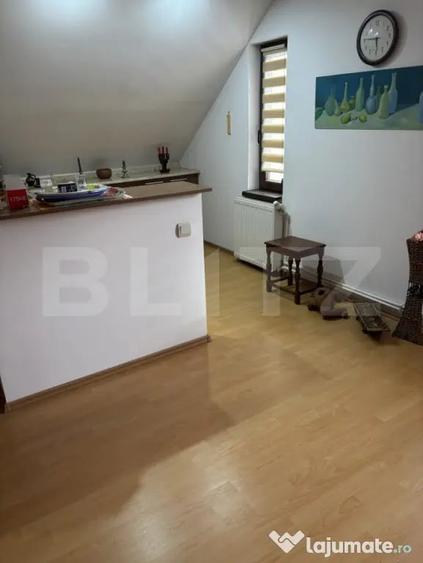 Casă cu 3 camere cu Teren 1300 Mp în Central