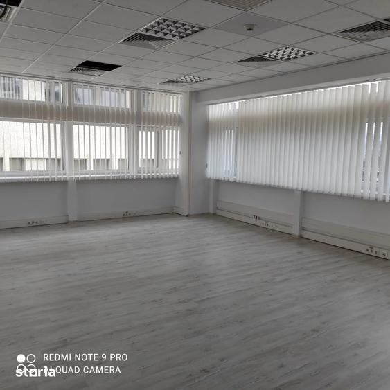 Spațiu comercial, de 100 mp, în Podu Roș