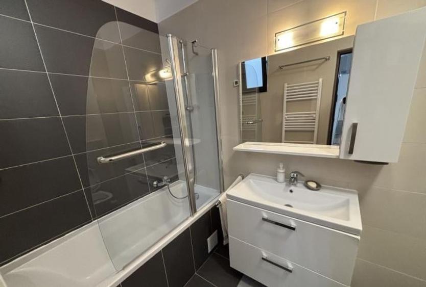 Apartament cu 2 camere semidecomandat, mobilat în Unirii