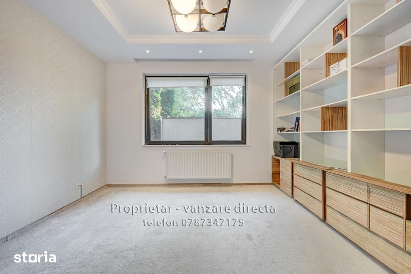 Casă cu 8 camere decomandat cu Teren 1000 Mp în Central