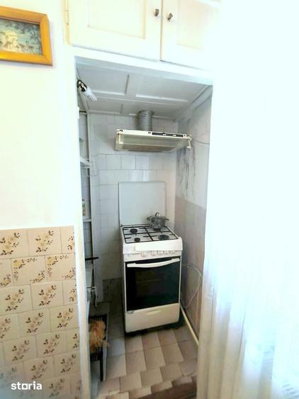 Apartament cu 3 camere decomandat în Tineretului