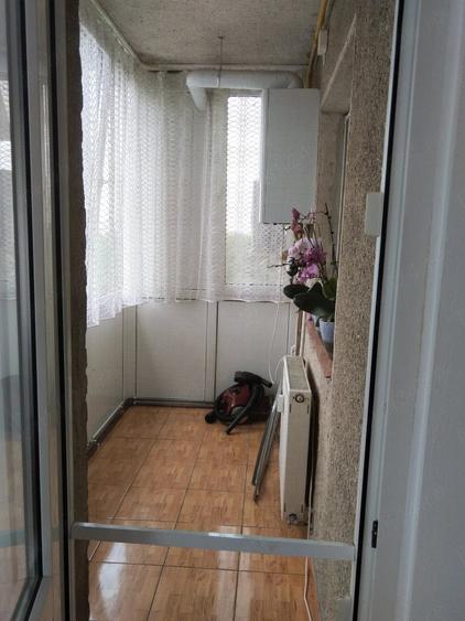 Apartament cu 4 camere decomandat în Micălaca