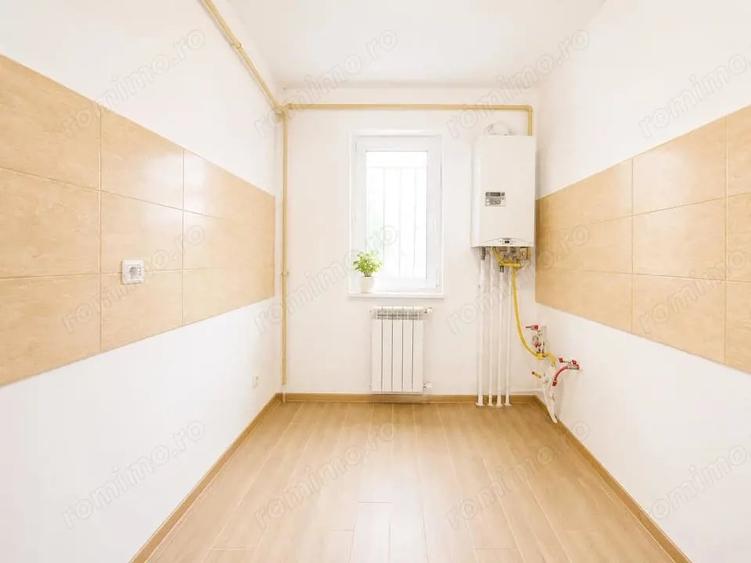 Apartament cu 3 camere semidecomandat în Mărăței
