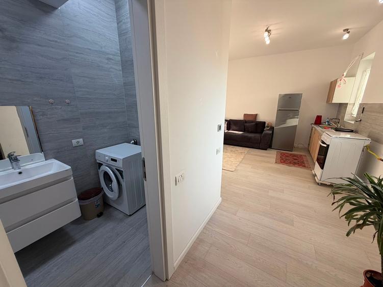 Apartament cu 2 camere decomandat în 13 Septembrie