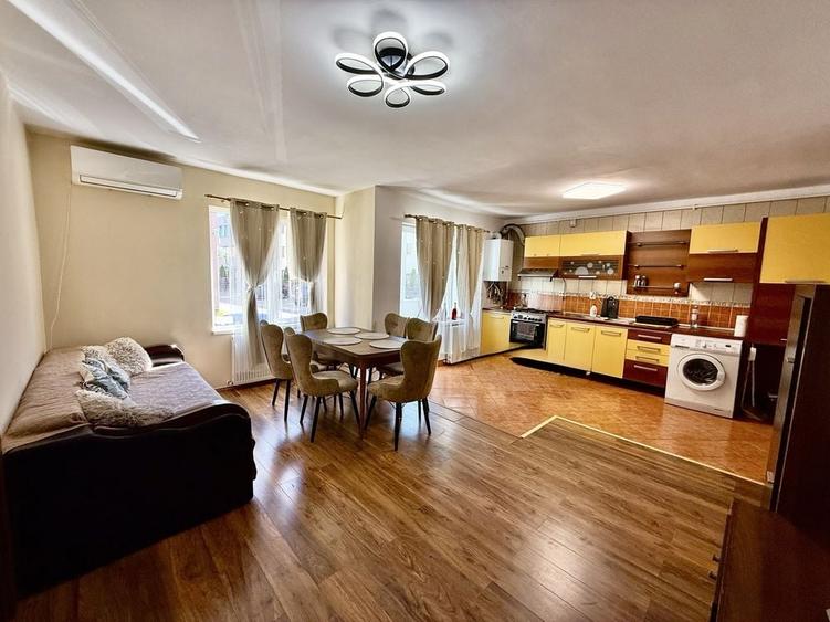 Apartament cu 3 camere semidecomandat în Florești