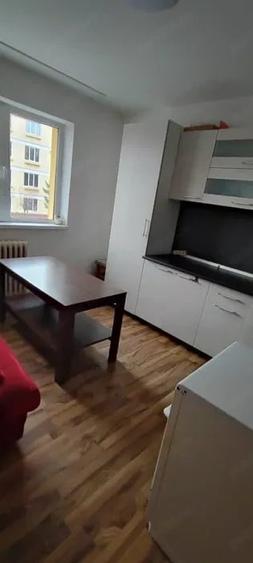 Garsonieră decomandată în Central