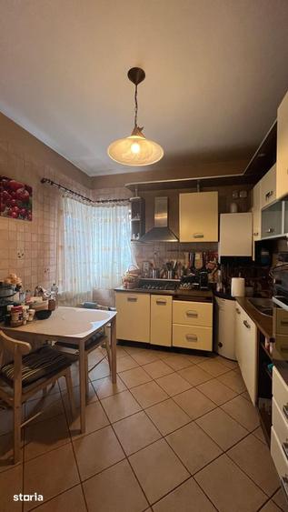Casă cu 5 camere cu Canalizare în Bucureștii Noi