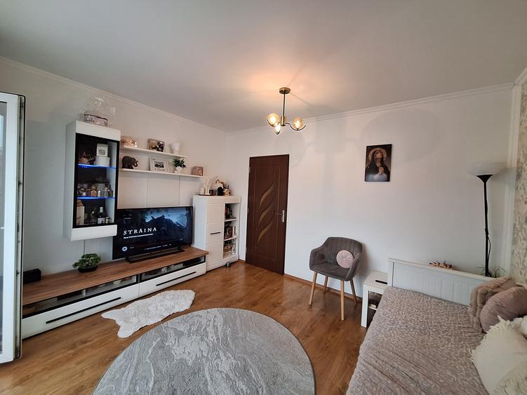 Apartament cu 2 camere decomandat, mobilat în Florești — fotografia 1