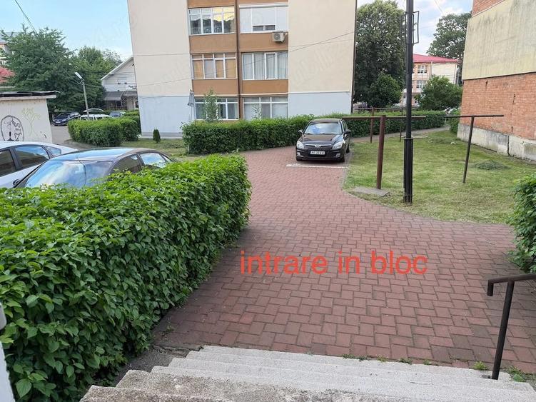 Apartament cu 2 camere decomandat în Central