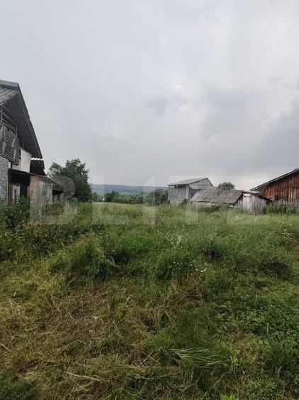 Casă individuală cu 3 camere cu Teren 2310 Mp în Vulcana-Băi