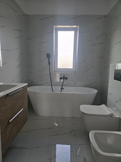 Duplex cu 5 camere cu Canalizare în Moșnița Veche