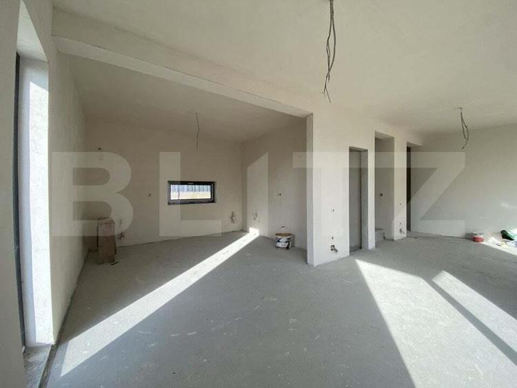 Casă cu 4 camere cu Teren 410 Mp în Dezmir