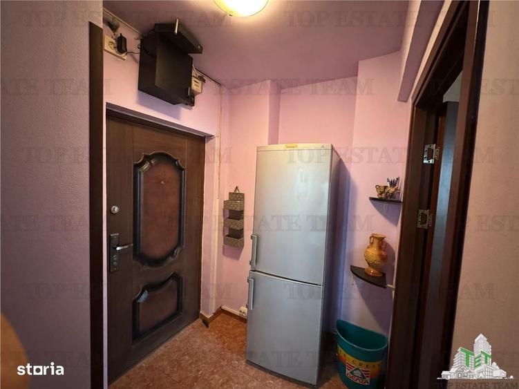 Apartament cu 2 camere, mobilat în City Park Mall