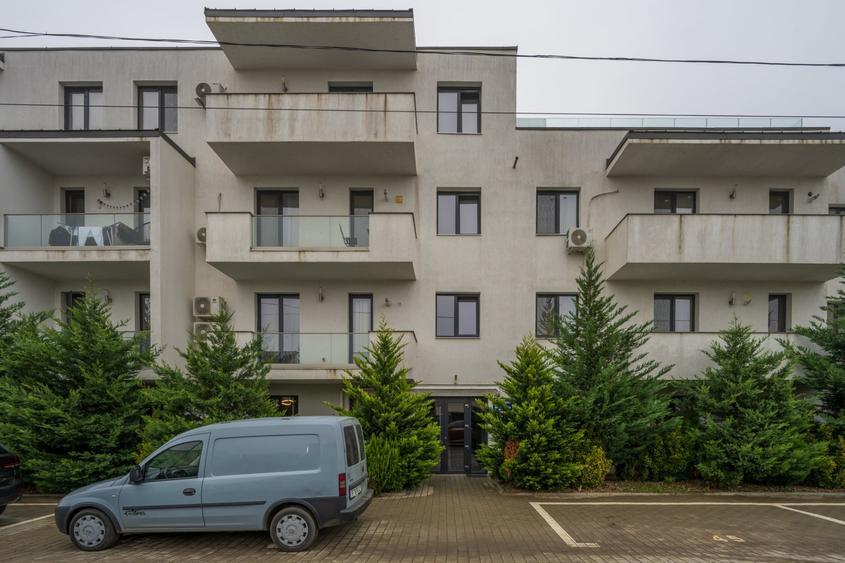 Apartament cu 2 camere semidecomandat, mobilat în Tunari
