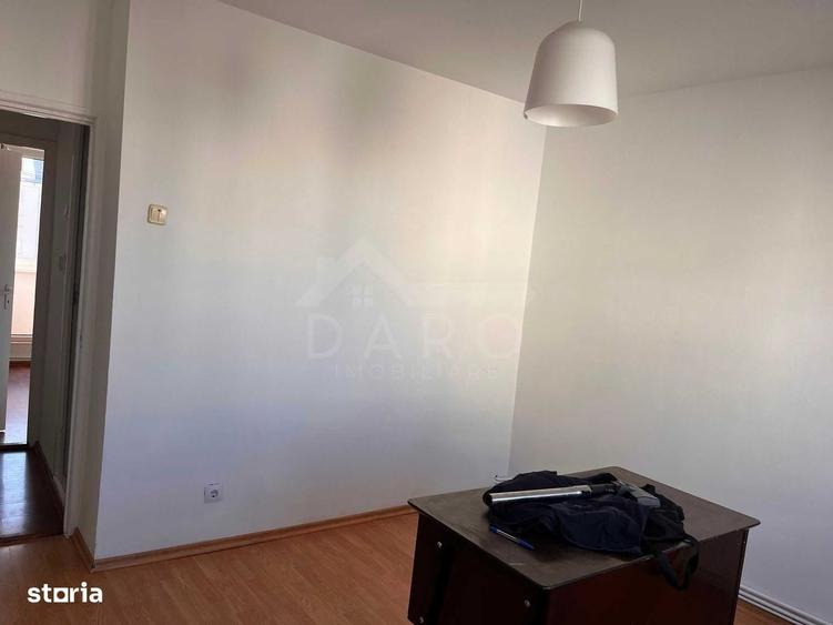 Apartament cu 3 camere în Criș