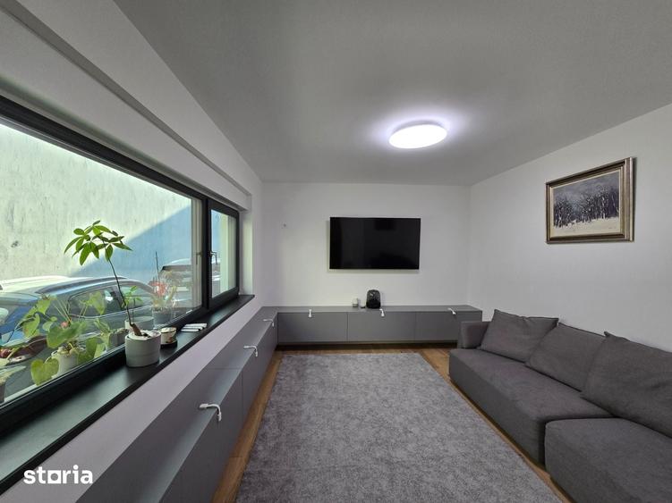 Casă cu 6 camere cu Teren 200 Mp în Ștefan cel Mare