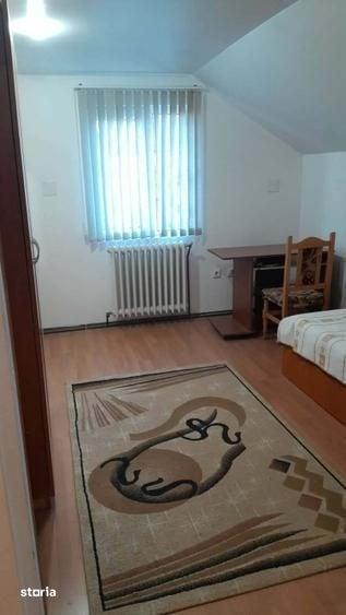 Casă cu 6 camere decomandat cu Teren 196 Mp în Copou