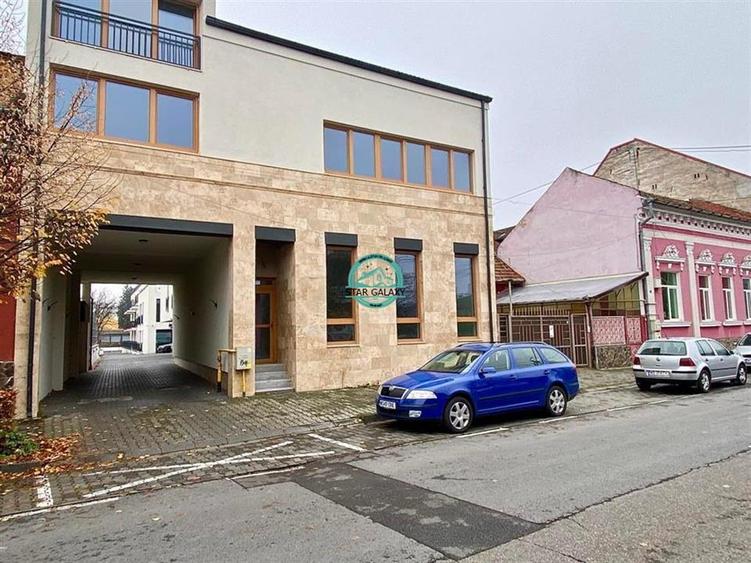 Inchiriez spatiu comercial cu vad stradal in zona semicentrala - 1