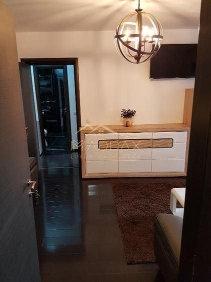 Apartament cu 2 camere semidecomandat, mobilat în Dorobanți
