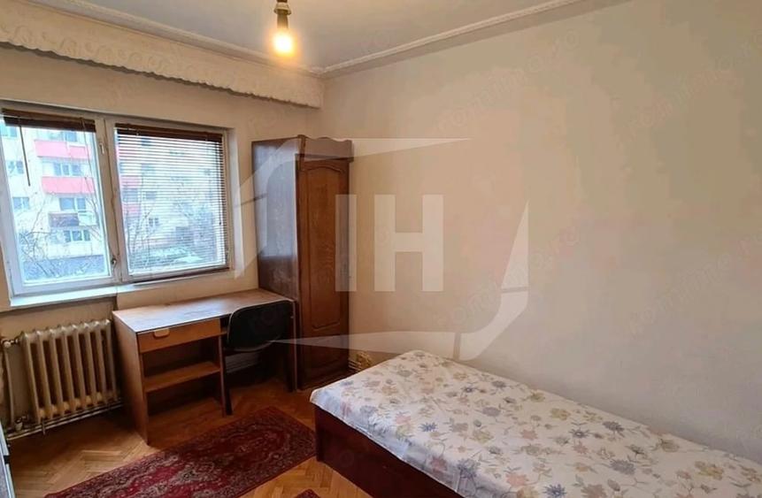 Apartament cu 4 camere decomandat în Zorilor