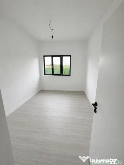 Casă cu 4 camere cu Teren 398 Mp în Cumpăna
