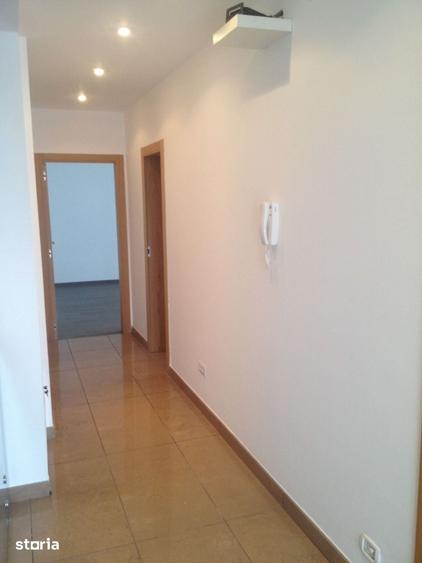 Casă cu 5 camere cu Teren 460 Mp în Central