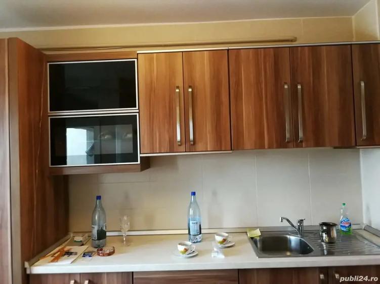 Apartament cu 4 camere decomandat în 1 Mai