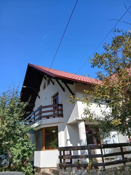 Casă cu 4 camere în Central