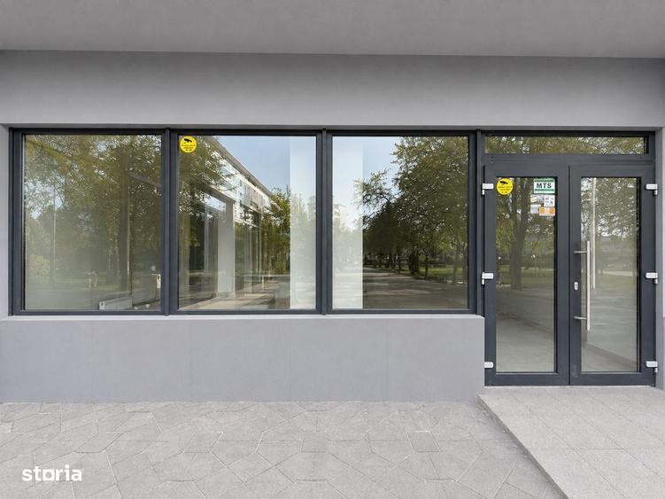 Spațiu comercial, de 52 mp, în Podu Roș