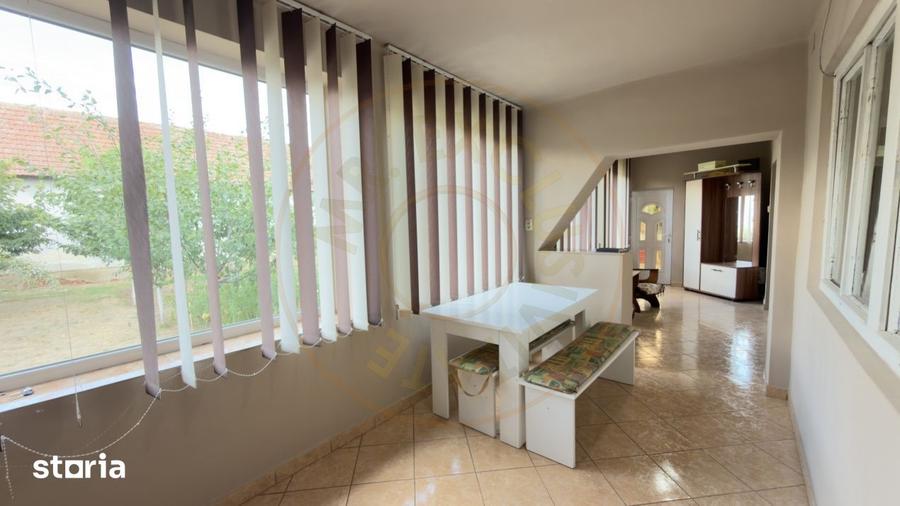 Casă cu 4 camere cu Teren 1005 Mp în Căpleni