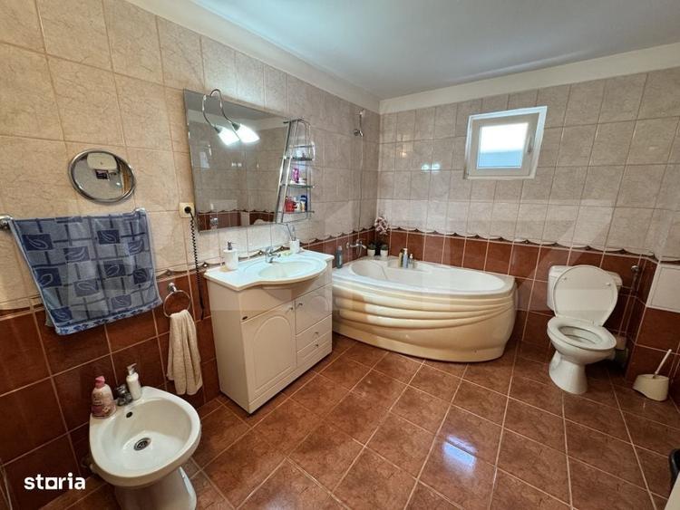 Casă cu 4 camere în Central