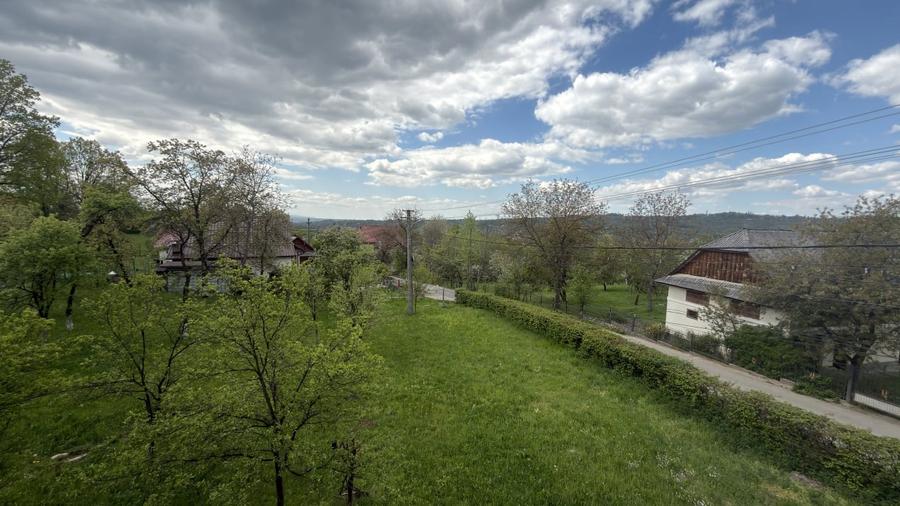 Duplex cu 3 camere cu Teren 2200 Mp în Șișești