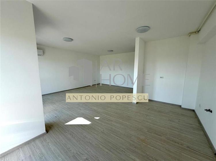 Apartament cu 3 camere decomandat în Albert