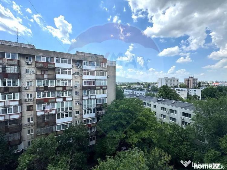 Apartament cu 3 camere decomandat în Valea Ialomiței