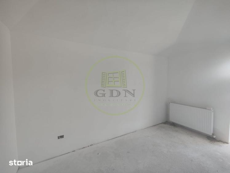 Casă cu 4 camere cu Teren 350 Mp în Podari