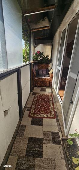 Apartament cu 4 camere decomandat în Bartolomeu