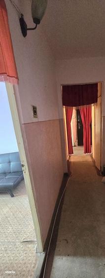 Apartament cu 3 camere decomandat în Micro 12