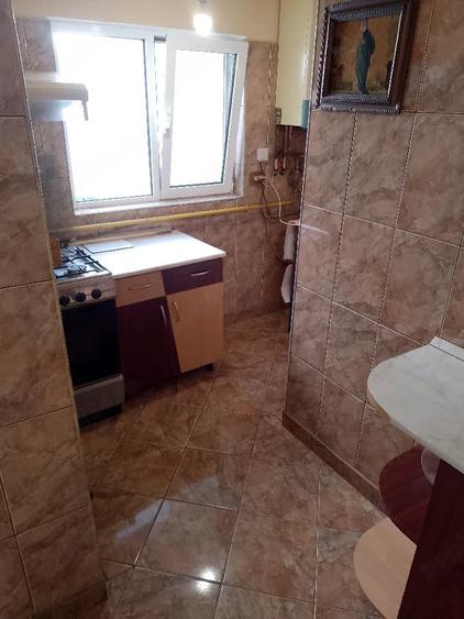 Apartament cu 3 camere semidecomandat în Fortuna