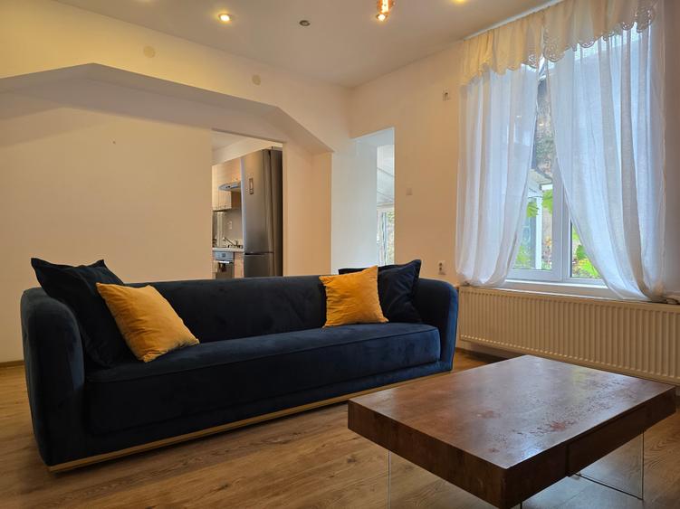 Apartament cu 4 camere decomandat în Dorobanți