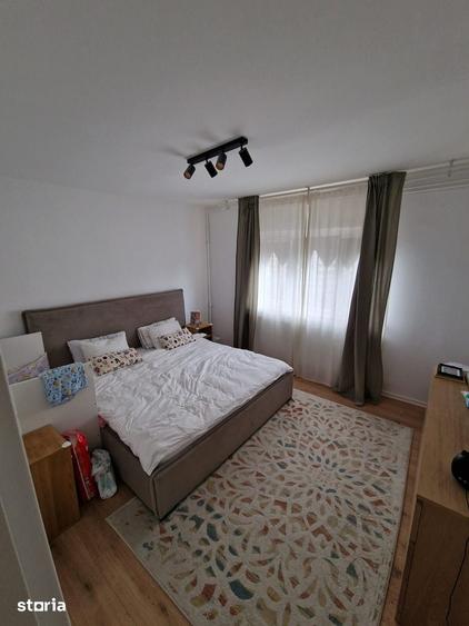 Apartament cu 4 camere în Nerva Traian