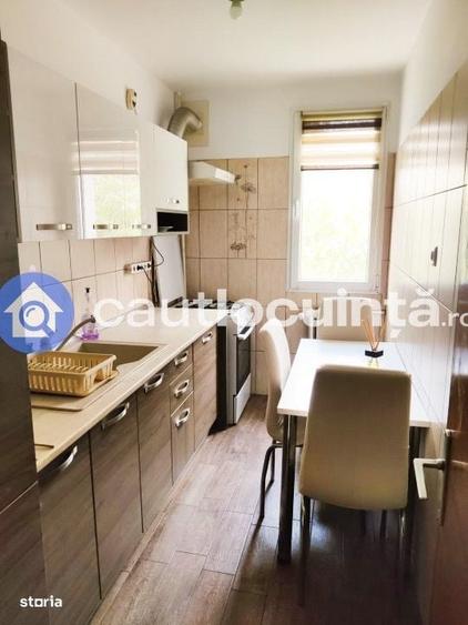Apartament cu 3 camere decomandat în Dristor