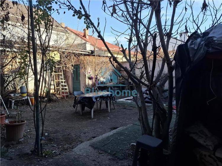 Casă cu 5 camere în 1 Mai
