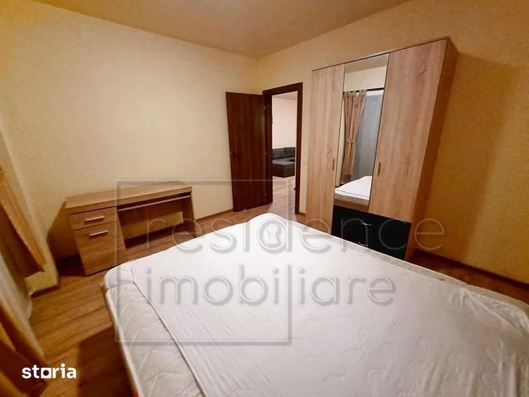 Apartament cu 3 camere semidecomandat în Între Lacuri
